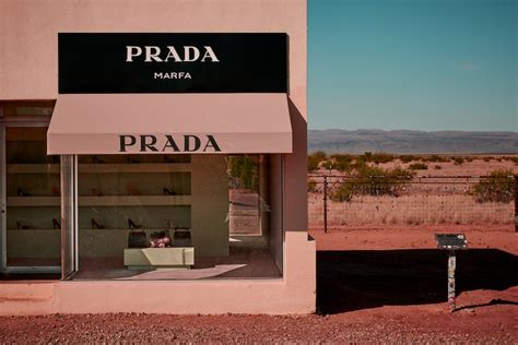 prada store in desert 2019|Prada storefront in marfa texas.